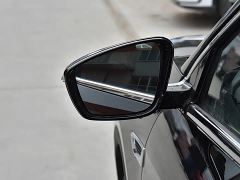 2025款 冠军版 1.5T DCT冠军MAX+ 5座 2025款 冠军版 1.5T DCT冠军MAX+ 5座