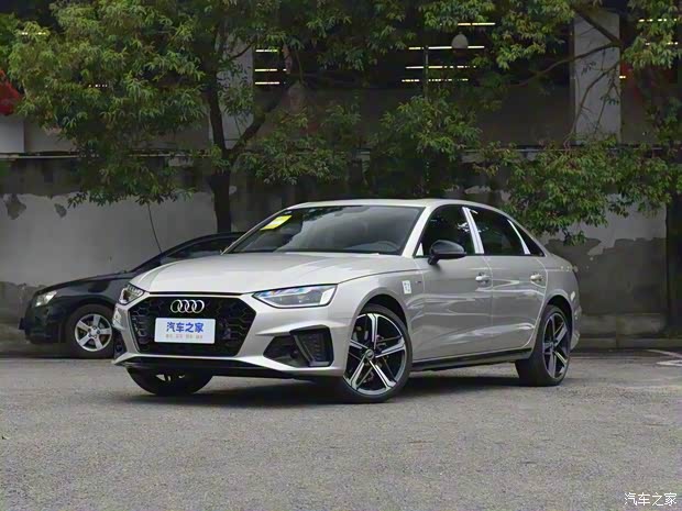 一汽奧迪 奧迪A4L 2024款 40 TFSI 豪華動感型
