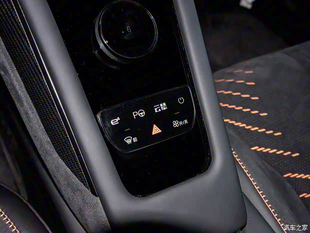 仰望 仰望U9 2023款 四电机 仰望 仰望U9 2023款 四电机