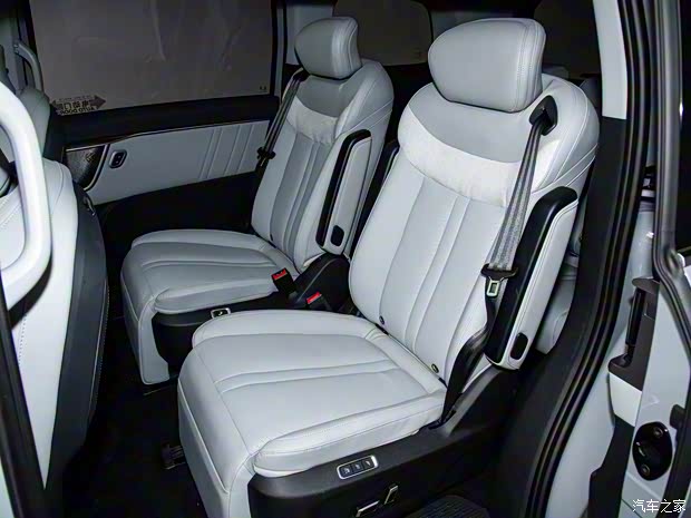 上汽大通 大家7 2024款 超混 超长续航版 旗舰版 上汽大通 大家7 2024款 超混 超长续航版 旗舰版