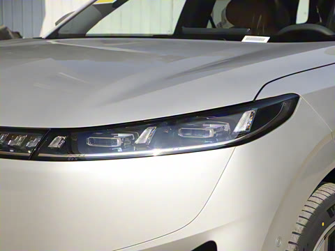 2025款 210Max增程版 5座 2025款 210Max增程版 5座