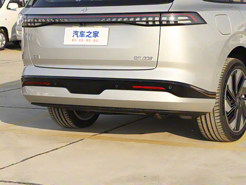 2025款 210Max增程版 5座 2025款 210Max增程版 5座