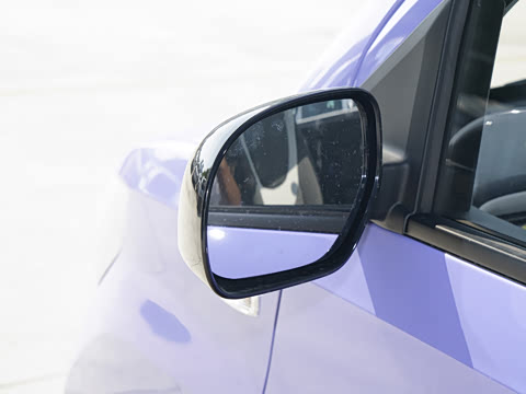 2024款 第三代 215km 青春版 2024款 第三代 215km 青春版