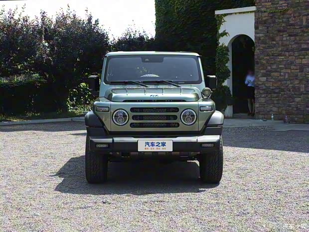 北京汽车制造厂 212 2024款 普通版 北京汽车制造厂 212 2024款 普通版