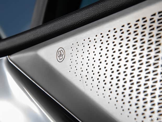 上汽通用凱迪拉克 凱迪拉克XT5 2025款 2.0T 四驅(qū)尊貴型