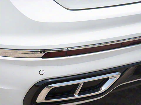 2024款 出众款 330TSI 自动两驱R-Line龙耀版 2024款 出众款 330TSI 自动两驱R-Line龙耀版