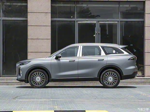 奇瑞汽车 瑞虎8 L 2024款 2.0T 两驱尊贵版 5座 奇瑞汽车 瑞虎8 L 2024款 2.0T 两驱尊贵版 5座
