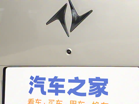 2025款 636Max纯电版 5座 2025款 636Max纯电版 5座