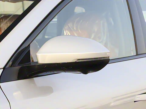 2025款 210Max增程版 5座 2025款 210Max增程版 5座