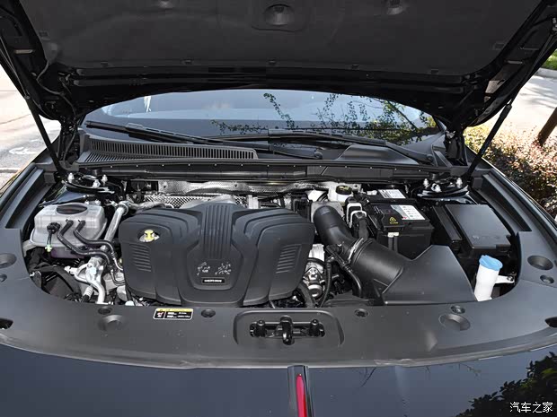 一汽红旗 红旗H5 2025款 2.0T 自动玄影版 一汽红旗 红旗H5 2025款 2.0T 自动玄影版