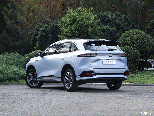 長(zhǎng)安汽車 長(zhǎng)安CS75 PLUS 2025款 第四代 1.5T 旗艦型