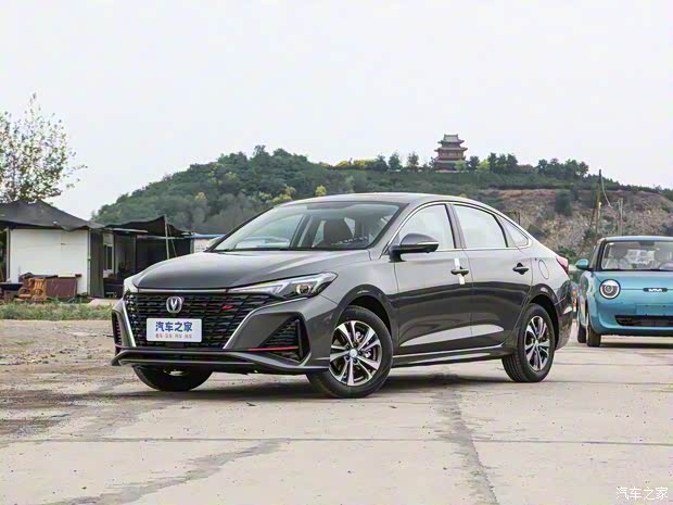 長(zhǎng)安汽車(chē) 逸動(dòng) 2024款 PLUS 藍(lán)鯨NE 1.4T GDI DCT高能版