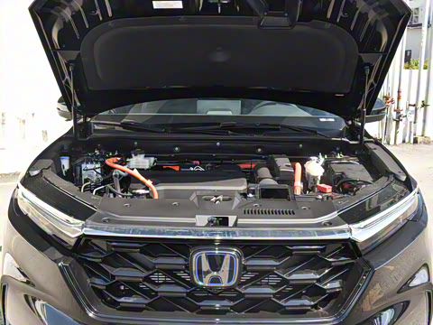 2024款 2.0L e:HEV 两驱智睿版 2024款 2.0L e:HEV 两驱智睿版