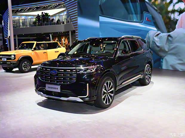 长安福特 探险者 2024款 EcoBoost 285 四驱高配版 长安福特 探险者 2024款 EcoBoost 285 四驱高配版