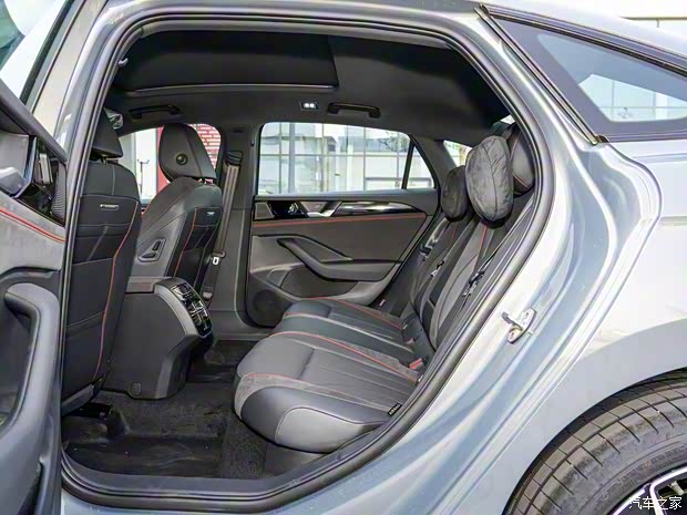 一汽-大众 迈腾 2024款 380TSI DSG尊贵版