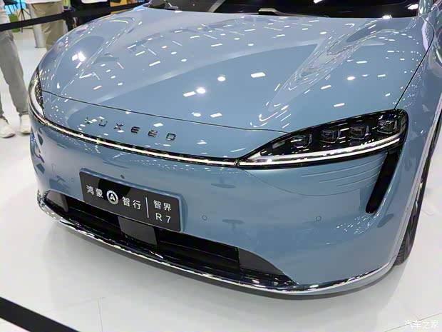LUXEED 智界 智界R7 2024款 四驅基本型