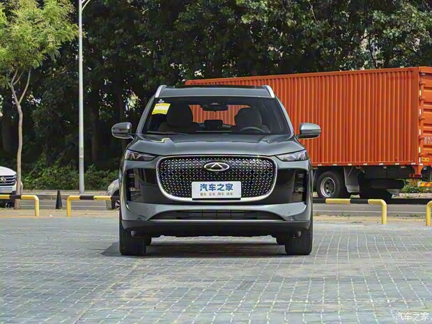 奇瑞汽车 瑞虎8 PLUS 2025款 290TGDI DCT尊贵型 奇瑞汽车 瑞虎8 PLUS 2025款 290TGDI DCT尊贵型