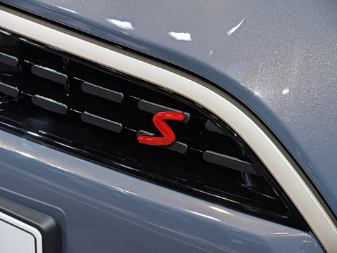 2025款 2.0T COOPER S CABRIO 白日星尘限定配色 2025款 2.0T COOPER S CABRIO 白日星尘限定配色