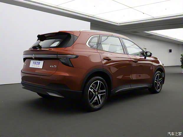 上汽集团 MG ES5 2025款 525max 后驱智驾版