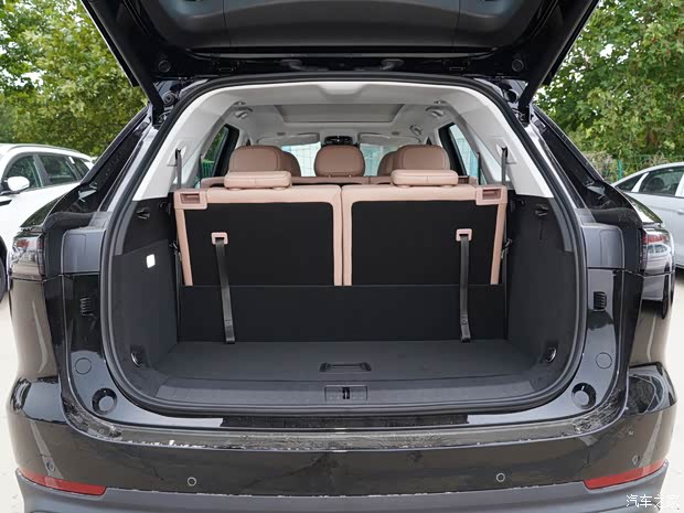 奇瑞汽车 瑞虎8 L 2024款 2.0T 两驱豪华版 7座 奇瑞汽车 瑞虎8 L 2024款 2.0T 两驱豪华版 7座