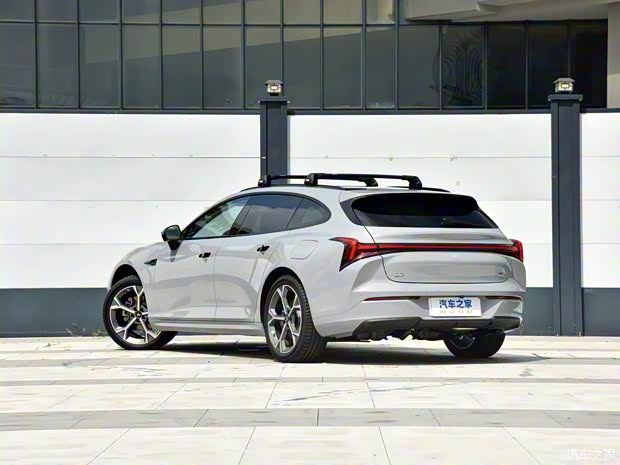 合众汽车 哪吒S猎装 2024款 增程 300 PRO 合众汽车 哪吒S猎装 2024款 增程 300 PRO