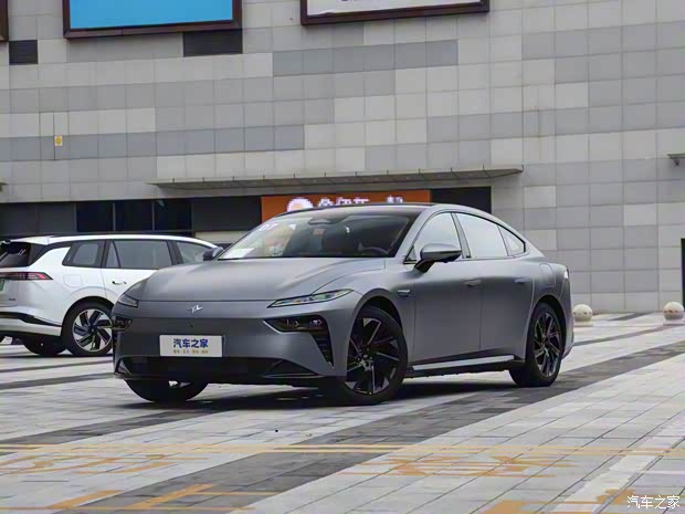 東風(fēng)乘用車 eπ007 2024款 200Pro增程版