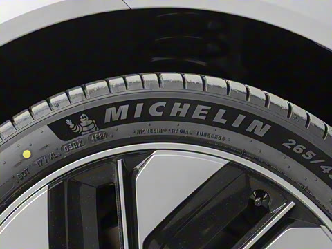 2025款 636Max纯电版 5座 2025款 636Max纯电版 5座