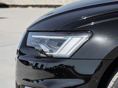 2025款 45 TFSI quattro 臻选动感型 2025款 45 TFSI quattro 臻选动感型