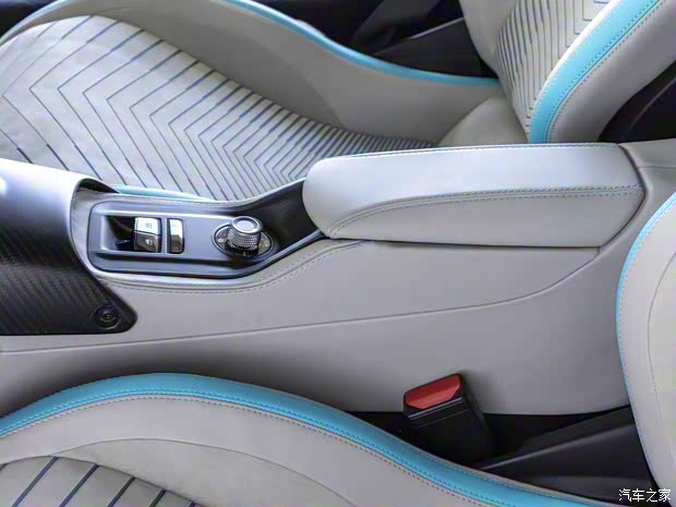 瑪莎拉蒂 瑪莎拉蒂MC20 2024款 Iris