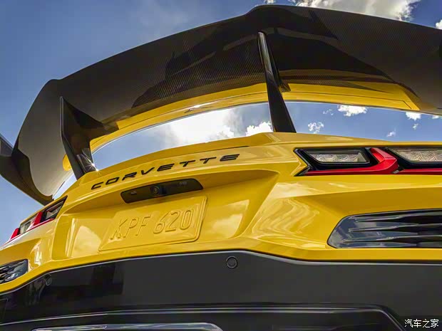 通用汽车 科尔维特 2025款 ZR1 Coupe ZTK Package 北美版 通用汽车 科尔维特 2025款 ZR1 Coupe ZTK Package 北美版