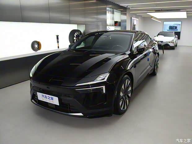Polestar Polestar 4 2024款 雙電機(jī)長續(xù)航PLUS  雙星互聯(lián)版