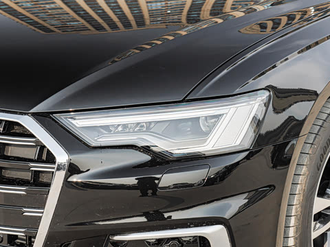 2025款 40 TFSI 豪华动感型 2025款 40 TFSI 豪华动感型