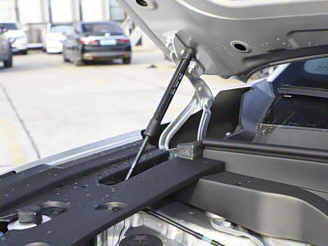 2025款 210Max增程版 5座 2025款 210Max增程版 5座