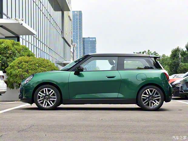 光束汽车 电动MINI COOPER 2024款 COOPER E 经典派 光束汽车 电动MINI COOPER 2024款 COOPER E 经典派
