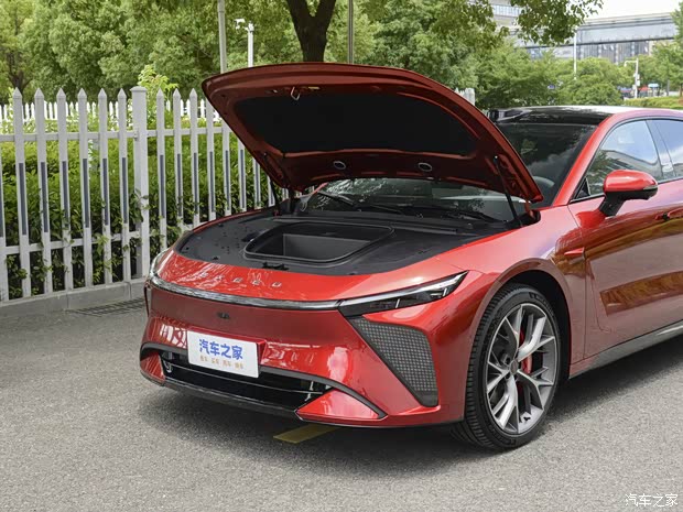 星途 星纪元 ES 2025款 Ultra旗舰 100kWh 星途 星纪元 ES 2025款 Ultra旗舰 100kWh