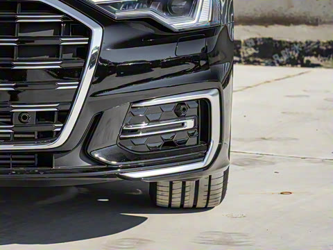 2025款 45 TFSI quattro 臻选动感型 2025款 45 TFSI quattro 臻选动感型