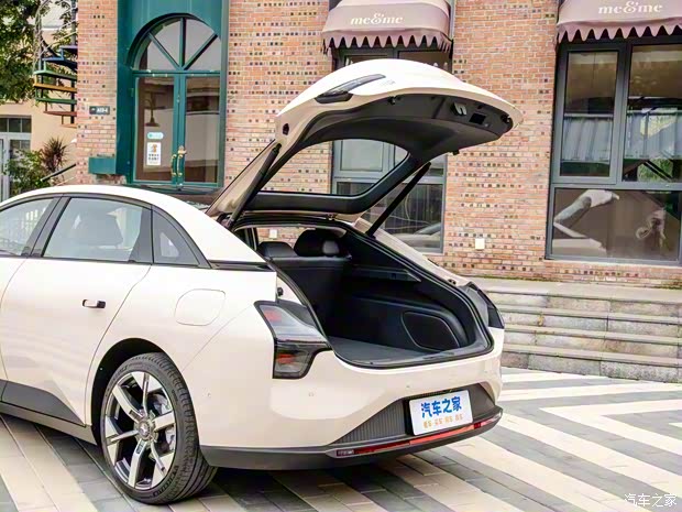 小鵬汽車 小鵬MONA M03 2024款 620 超長續航 小鵬汽車 小鵬MONA M03 2024款 620 超長續航