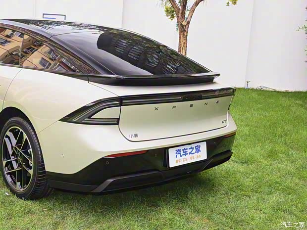 小鹏汽车 小鹏P7+ 2024款 230kw 小鹏汽车 小鹏P7+ 2024款 230kw