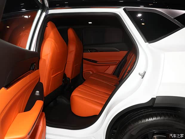 东风乘用车 风神L7新能源 2024款 纯电版高配 东风乘用车 风神L7新能源 2024款 纯电版高配