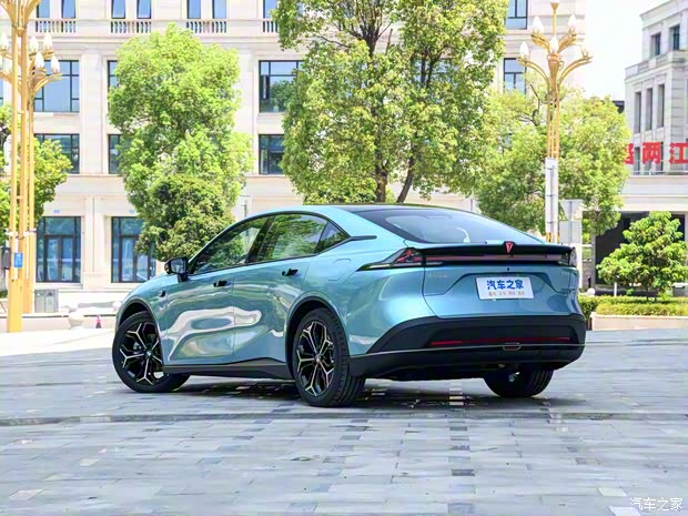 深藍汽車 深藍L07 2024款 300Max乾崑智駕ADS SE增程版