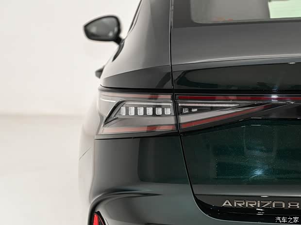 奇瑞汽车 艾瑞泽8 2024款 2.0T 御+ 奇瑞汽车 艾瑞泽8 2024款 2.0T 御+