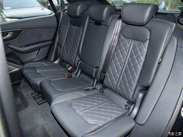 奧迪(進(jìn)口) 奧迪Q8 2024款 55 TFSI 