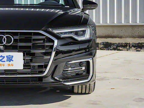 2025款 45 TFSI quattro 臻选动感型 2025款 45 TFSI quattro 臻选动感型