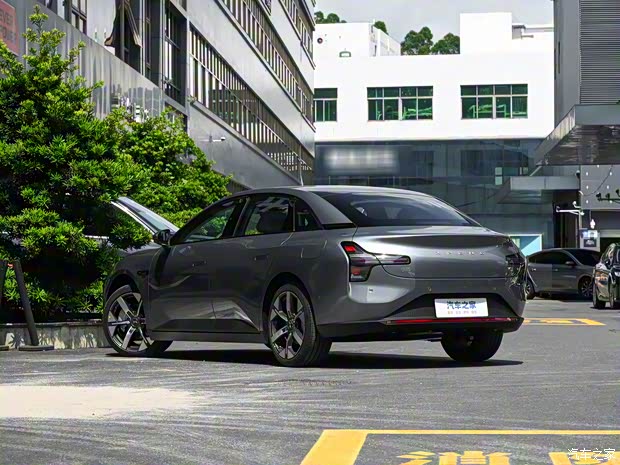 小鹏汽车 小鹏MONA M03 2025款 160kW 基本型 小鹏汽车 小鹏MONA M03 2025款 160kW 基本型