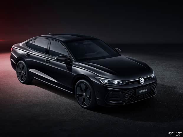 上汽大众 帕萨特 2025款 PRO 380TSI 星空耀尊版