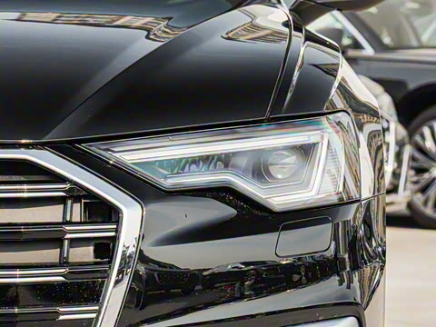 2025款 40 TFSI 豪华动感型 2025款 40 TFSI 豪华动感型