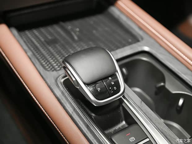 奇瑞汽车 艾瑞泽8 2024款 2.0T 御+ 奇瑞汽车 艾瑞泽8 2024款 2.0T 御+