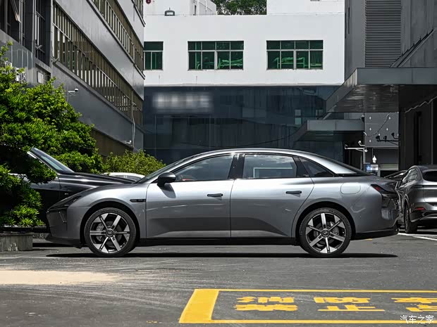 小鹏汽车 小鹏MONA M03 2025款 620 小鹏汽车 小鹏MONA M03 2025款 620