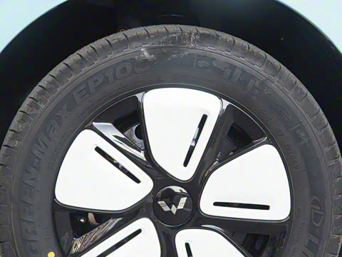 2025款 四门版 臻享款 2025款 四门版 臻享款