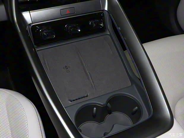 北汽新能源 极狐 阿尔法S5 2024款 708MAX 200kW 北汽新能源 极狐 阿尔法S5 2024款 708MAX 200kW